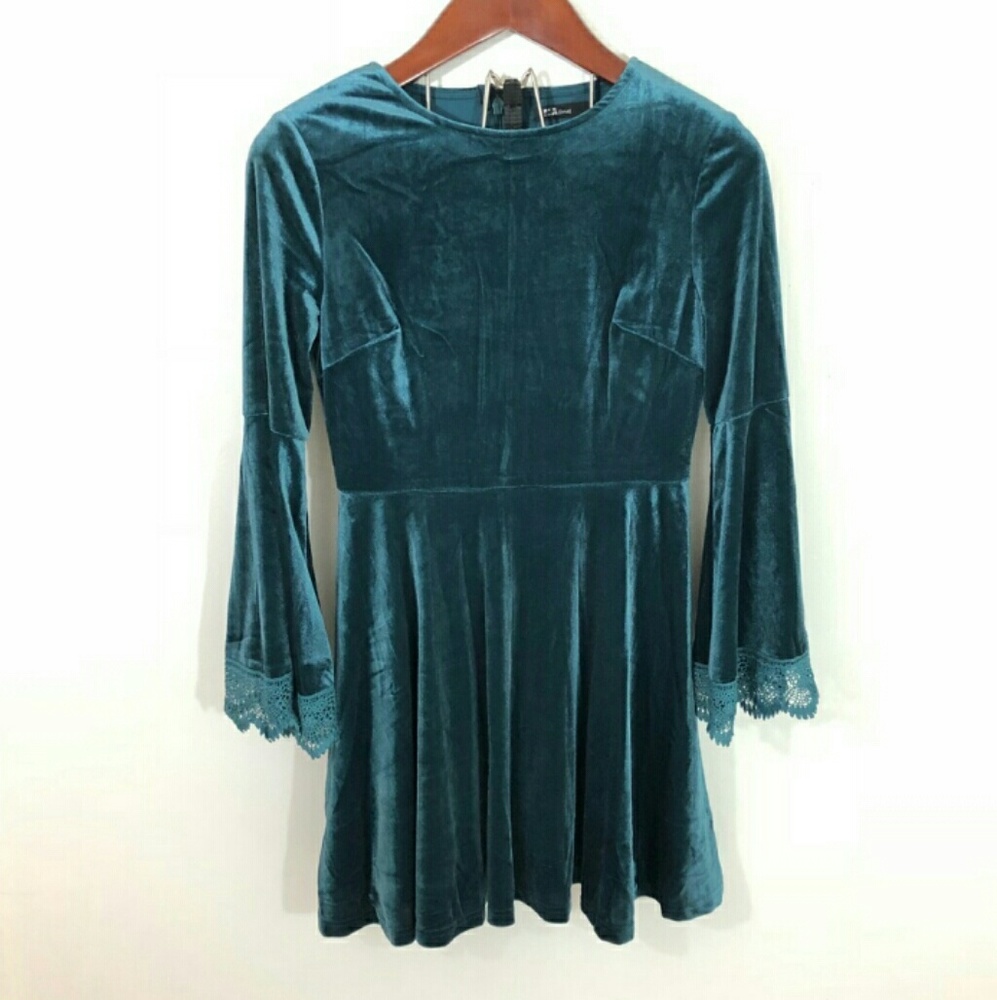 Ina Emerald Velvet Mini